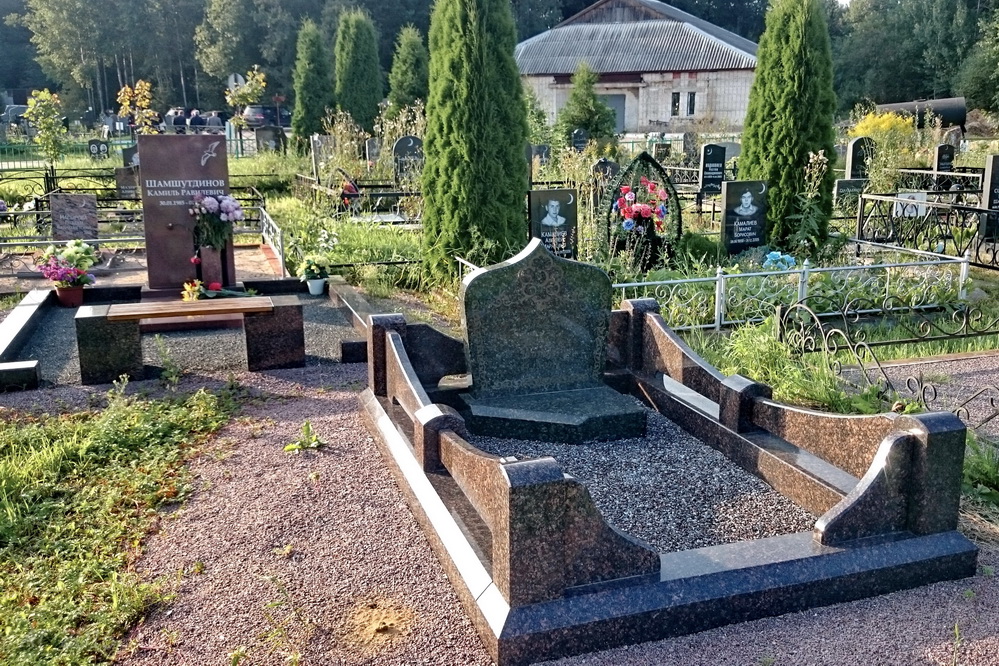 Мусульманское кладбище в Гатчине, 19.08.2016